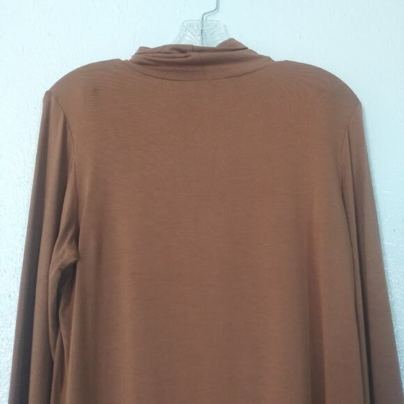 Leo & Nicole women's size L brown turtle neck top - Picture 5 of 16